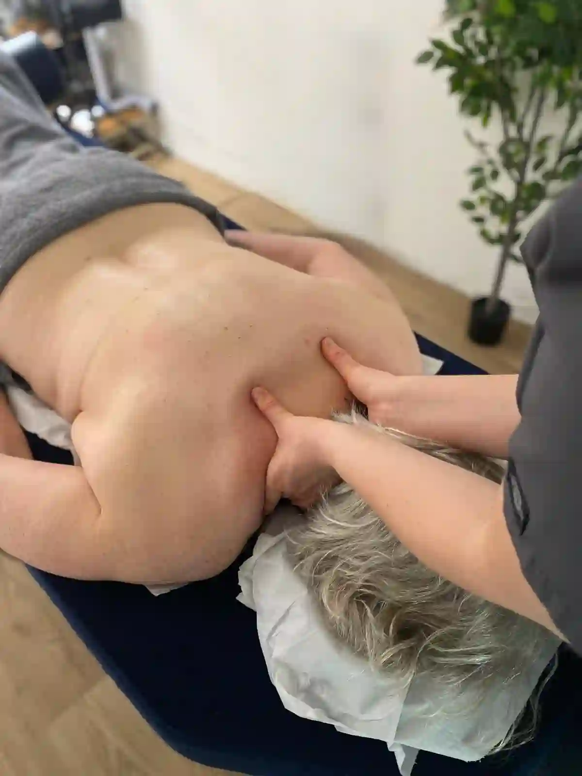 Deep tissue massage treatment